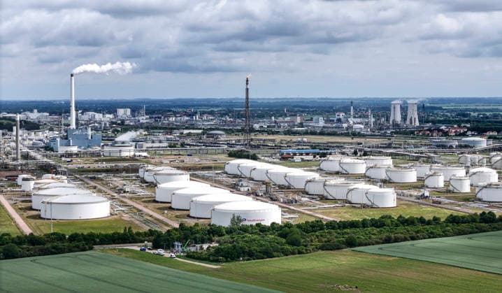 TotalEnergies Raffinerie Mitteldeutschland GmbH Oil tanks of TotalEnergies Raffinerie Mitteldeutschland GmbH, Leuna, 03 06 2026 The refinery supplies filling stations with gasoline in lSaxony Anhalt, Saxony and Thuringia Leuna Saxony Anhalt Germany