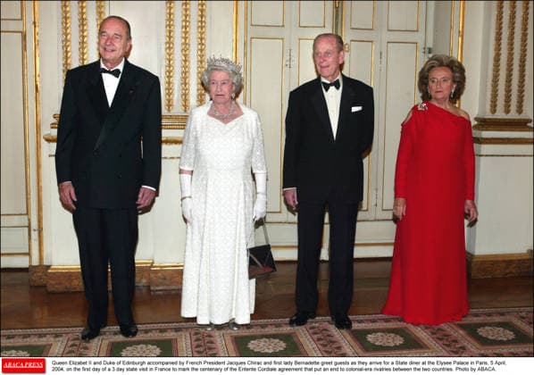 Bernadette Chirac, Wife Of Former French President Jacques Chirac, Dies At 93 Bernadette Chirac, wife of former French President Jacques Chirac, has died at the age of 93. A steadfast supporter throughout her husband’s political career, Bernadette Chodron de Courcel became an influential figure in French public life. She served as a member of the Corrèze General Council and was deeply involved in charitable work. She passed away on Friday at the age of 93. FILE - Queen Elizabeth II and Duke of Edinburgh accompanied by French President Jacques Chirac and first lady Bernadette greet guests as they arrive for a State diner at the Elysee Palace in Paris, 5 April, 2004, on the first day of a 3 day state visit in France to mark the centenary of t  Copyright: xABACAx