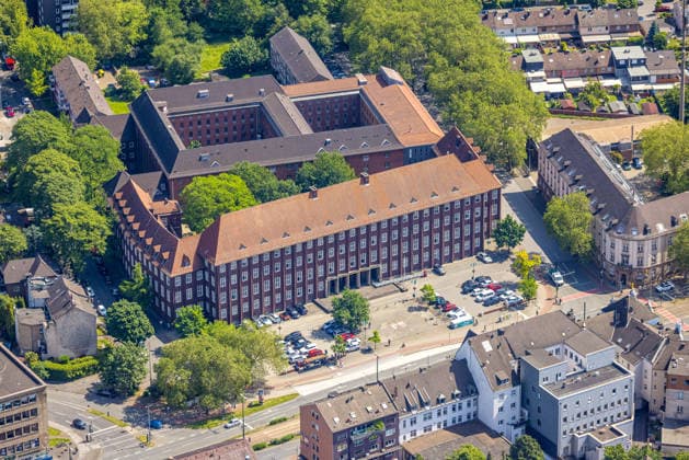 Aerial view, Local court and correctional facility JVA Hamborn, Alt Hamborn, Duisburg, Ruhr area, North Rhine-Westphalia, Germany ATTENTIONxMINDESTHONORARx60xEURO