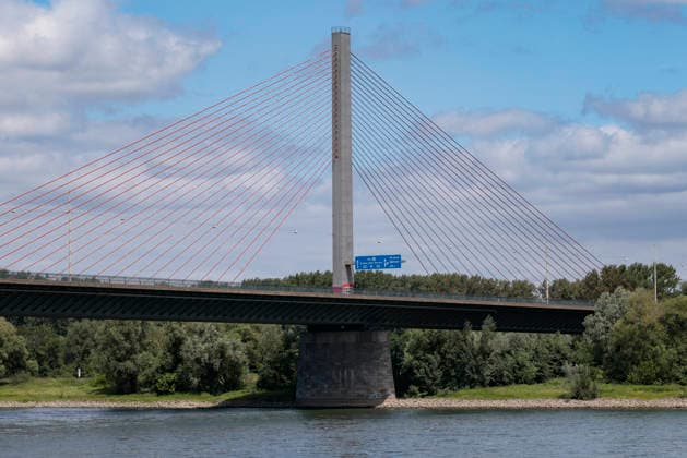 Since June 3, 2026, the Friedrich Ebert Bridge, known locally as the North Bridge, has b Foto:xR.xSchmiegeltx xFuturexImagex nordbruecke_6634