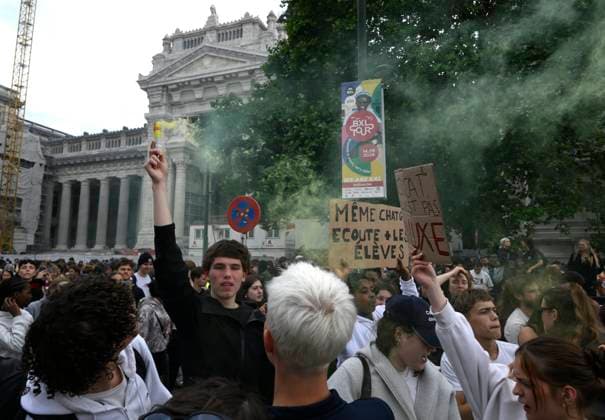 Protest Against Police Violence 08 06 2026 BRUSSELS, BELGIUM - Staff, teachers and students protest police violence outside the Palace of Justice pictured on June 08, 2026 in Brussels, Belgium, 08 06 2026 Brussels Belgium  Copyright: xPhilipxReynaersx