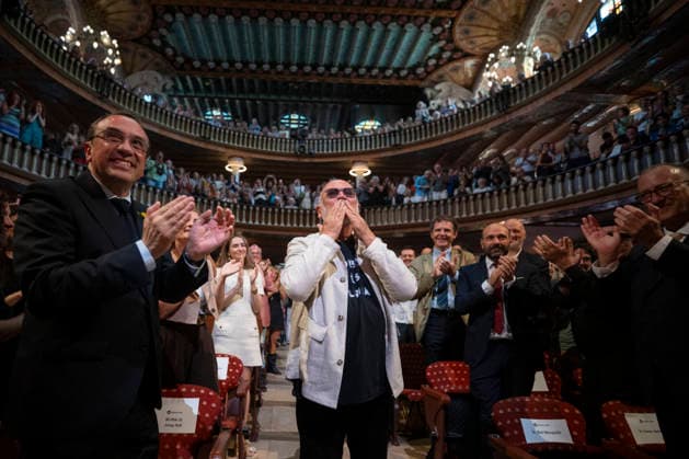 The writer Biel Mesquida receives the Premi d Honor de les Lletres Catalanes Biel Mesquida during the presentation of the Premi d Honor de les Lletres Catalanes, at the Palau de la Música Catalana, on June 8, 2026, in Barcelona, Catalonia Spain Biel Mesquida receives the Premi dHonor de les Lletres Catalanes in recognition of his outstanding literary career and his contribution to the Catalan culture Lorena Sopê Espana  Copyright: xLorenaxSopÃªnax 7582591