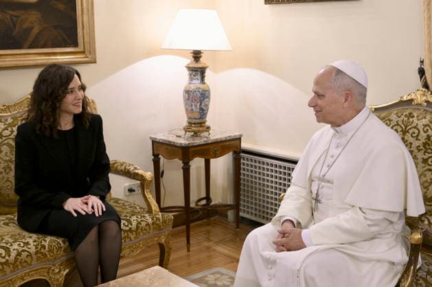 SPAIN - POPE LEO XIV MEETING THE KING OF SPAIN S MOTHER QUEEN SOFIA OF SPAIN AT THE NUNCIATURE IN MADRID - 2026 6 8 Spain, Vatican, 2026 6 8 Pope Leo XIV meeting Madrid s regional president Isabel Ayuso at the Apostolic Nunciature in Madrid. Pope Leo XIV is visiting Spain June 6-12 with stops in Madrid, Barcelona, and the Canary Islands, where he will meet with migrants and organisations dedicated to helping them EDITORIAL USE ONLY - NO BOOKS Copyright: xVATICANxMEDIA CPPx