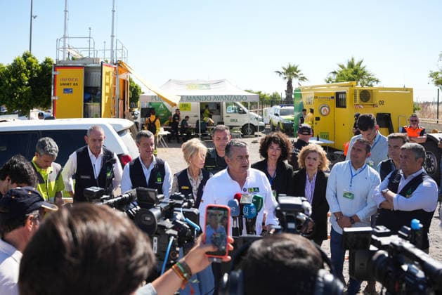 Declared the emergency phase, operational situation 1, by a fire in Villanueva de los Castillejos Huelva The acting Minister of Health, Presidency and Emergencies, Antonio Sanz, attends the media in the Advanced Command Post located in San Bartolomé de la Torre Huelva , to report on the evolution of the fire A June 9, 2026 in San Bartolomé de la Torre , Huelva Andalusia, Spain A total of 22 aerial means will be incorporated gradually this Tuesday June 9 to the work of extinguishing the fire declared at 13,15 hours this Monday in the area of Los Turbios de Villanueva de los Castillejos Huelva and has mainly affected San Bartolomé de la Torre The Minister of Health, Presidency and Emergencies, Antonio Sanz, has pointed out that this is a com  Copyright: xMariaxJosÃ xLopezx 7583118