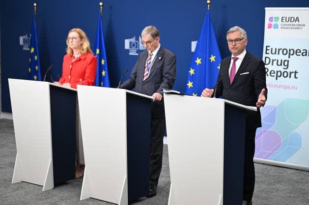 European Drug Report 2026 in Brussels BRUSSELS, BELGIUM - JUNE 09: EUDA Management Board Chair Franz Pietsch (C), Magnus Brunner (R), the European Commissioner for Home Affairs of the European Union (EU), and EUDA Executive Director Dr. Lorraine Nolan (L) speak during a press conference in Brussels, Belgium, on June 09, 2026. In Europe, over 7,600 people died from drug overdoses in 2024, with the spread of new high-potency synthetic opioids posing a serious public health risk. The 2026 European Drug Report of the European Union Drugs Agency (EUDA), based on data collected from the 27 EU member states as well as Turkiye and Norway, was presented at a press conference. Dursun Aydemir Anadolu Brussels Belgium. Editorial use only. Please ge Copyright: x2026xAnadoluxDursunxAydemirx