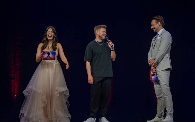 20260609 Cast- und Stueckpraesentation von Disneys Die Schoene und das Biest WIEN, OESTERREICH - 09. JUNI: Schauspielerin, Saengerin, Taenzerin und Musical Darstellerin in der Rolle von -Belle- Marlene Jubelius, Schauspieler, Sprecher, Moderator, Musicaldarsteller und Comedian in der Rolle von Herr von Unruh Mathias Schlung und Schauspieler, Saenger und Musicaldarsteller in der Rolle von -Das Biest- Dominik Hees waehrend der Cast- und Stueckpraesentation des Musical-Welterfolgs Disneys Die Schoene und das Biest im Rahmen der Vorstellung der im Herbst 2026 Premiere der neuen Produktion der Vereinigten Buehnen Wien (VBW) und der SolistInnen mit einem exklusiven musikalischen Einblick im Rainmund Theater am 09. Juni 2026 Raimund Theater in Wi Copyright: xIsabellexOuvrardx SEPAxMedia