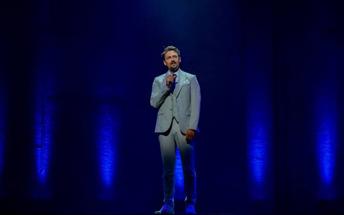 20260609 Cast- und Stueckpraesentation von Disneys Die Schoene und das Biest WIEN, OESTERREICH - 09. JUNI: Schauspieler, Saenger und Musicaldarsteller in der Rolle von -Das Biest- Dominik Hees waehrend der Cast- und Stueckpraesentation des Musical-Welterfolgs Disneys Die Schoene und das Biest im Rahmen der Vorstellung der im Herbst 2026 Premiere der neuen Produktion der Vereinigten Buehnen Wien (VBW) und der SolistInnen mit einem exklusiven musikalischen Einblick im Rainmund Theater am 09. Juni 2026 Raimund Theater in Wien, Oesterreich. 260609_SEPA_17_027 Copyright: xIsabellexOuvrardx SEPAxMedia