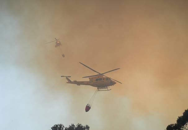 Declared the emergency phase, operational situation 1, by a fire in Villanueva de los Castillejos Huelva An Infoca helicopter working in the area of the bridge of the river Odiel, in the term of Gibraleón Huelva , within the work of extinguishing the fire that originated on Monday in a place of Villanueva de los Castillejos A June 9, 2026 in San Bartolomé de la Torre , Huelva Andalusia, Spain A total of 22 aerial means will be incorporated gradually this Tuesday, June 9 to the work of extinguishing the fire declared at 13,15 hours this Monday in the area of Los Turbios de Villanueva de los Castillejos Huelva and has mainly affected San Bartolomé de la Torre The Minister of Health, Presidency and Emergencies, Antonio Sanz, said that this is  Copyright: xMariaxJosÃ xLopezx 7584500