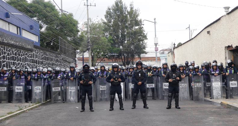 June 9, 2026, Mexico City, Mexico City, Mexico: Dozens of riot police officers are deployed in the vicinity of Tlalpan and DivisioÂ³n del Norte. Mexico City Mexico  - ZUMAt178 20260609_zip_t178_024 Copyright: xNadiaxTecuapetlax