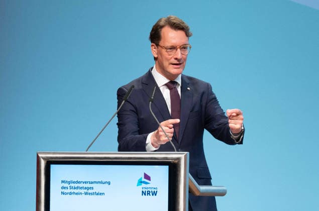 Hendrik WUEST, Wüst, CDU, Minister President of the State of North Rhine-Westphalia, during his speech at the Members Assembly Staedtetag NRW in Oberhausen, 10 06 2026