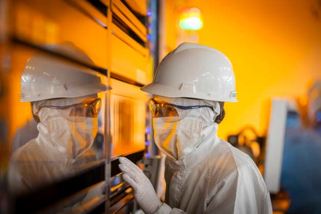 Infineon Technologies AG in Dresden Cleanroom of the new Smart Power Fab of Infineon Technologies AG in Dresden on June 10 On July 2, the Smart Power Fab is ceremonially opened The new plant is the largest single investm