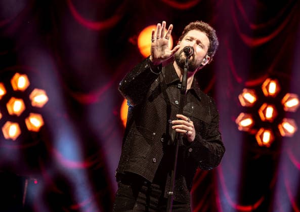 10 06 2026, xlakx, Entertainment,Calum Scott The Avenoir Tour 2026 v l British singer songwriter Calum Scott will be performing at the Max Schmeling Halle in Berlin as part of his The Avenoir Tour 2026 Daniel Lakomski