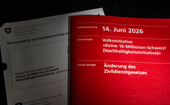 Federal referendum on June 14, 2026 Voting documents in Switzer Rafz, Switzerland, 4th Jun 2026 Voting materials for the Swiss referendum of June 14, 2026, including ballot papers and voting booklet for the initiative No 10 million Switzerland sustainability initiative, as well as for the amendment of the Civil Service Act Copyright: xAndreasxHaasx