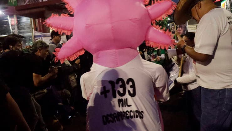 June 10, 2026, Mexico City, Mexico City, mexico: The axolotlÃ¢â‚¬mascot of the World CupÃ¢â‚¬wears a jersey displaying the number of missing persons in Mexico. Mexico City mexico  - ZUMAt178 20260610_zip_t178_024 Copyright: xNadiaxTecuapetlax