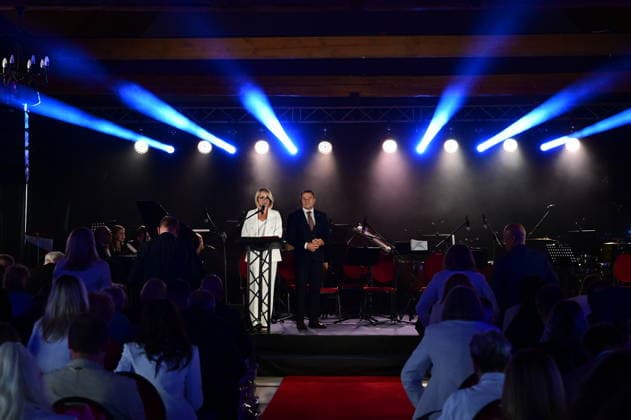 Dorota Barczyk and guests at the Jubilee Gala and Concert in Leopoldshain Castle Lagow on the occasion of the 80th anniversary of artistic education in Zgorzelec, the 60th anniversary of the State Music School of the First Degree and the 40th anniversary of the State Music School of the Second Degree of the Copyright: xMatthiasxWehnertx