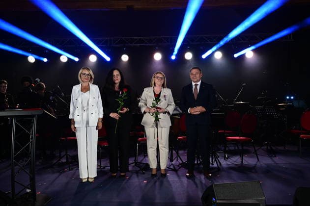 Dorota Barczyk and guests at the Jubilee Gala and Concert in Leopoldshain Castle Lagow on the occasion of the 80th anniversary of artistic education in Zgorzelec, the 60th anniversary of the State Music School of the First Degree and the 40th anniversary of the State Music School of the Second Degree of the Copyright: xMatthiasxWehnertx