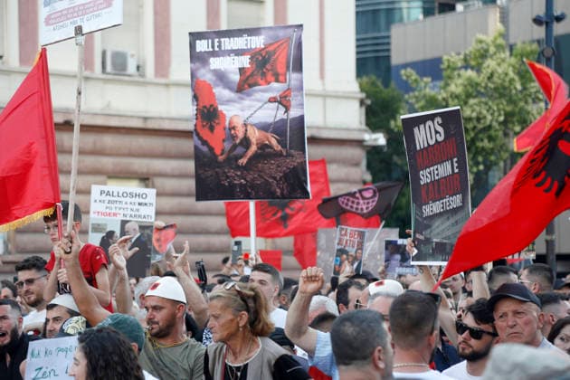Protest against the construction of a luxury resort in Tirana, Albania. Protesters hold signs and Albanian national flags as they take part in a demonstration in front of the prime minister s office in Tirana on June 10, 2026, opposing the construction of a luxury resort in a protected natural area near the city of Vlore. Several thousand citizens demonstrated in Tirana for the ninth consecutive night to demand transparency on a luxury tourism complex project in the protected area of Narta Lagoon in the city of Vlore linked to US President Donald Trump s son-in-law Jared Kushner and his wife, Ivanka Trump. The project was planned for two areas along the Adriatic coast, the protected delta area of Vjosa-Narta and the nearby uninhabited islan Copyright: xLightxStudioxAgencyx xMaltonxDibrax