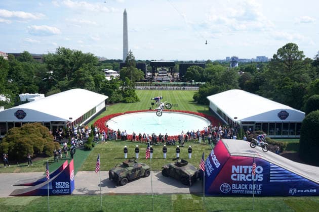 Motorcycles Jump Ahead of The UFC Freedom 250 Fights - Washington Motor sports athletes and stunt performers do a motorcycle jump ahead of the UFC Freedom 250 fights on the South Lawn of the White House, Saturday, June 13, 2026, in Washington. Photo by Mark Schiefelbein Pool ABACAPRESS.COM Washington DC United States  Copyright: xPool ABACAx