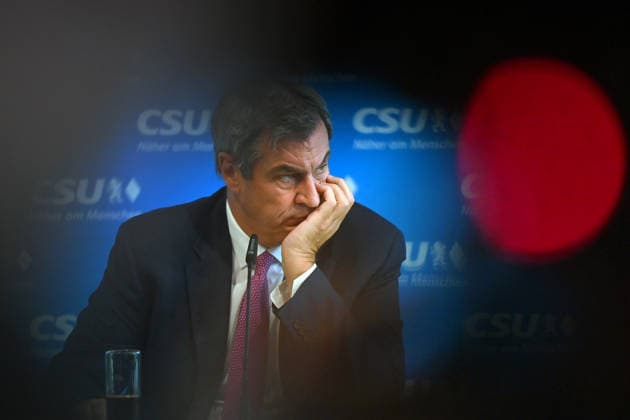 Markus SOEDER State Premier of Bavaria and CSU Chairman behind red light, single image, cropped single motif, portrait, portrait, portrait press conference following the board meeting of the CSU presidium at the CSU state leadership in Munich on 15 06 2026
