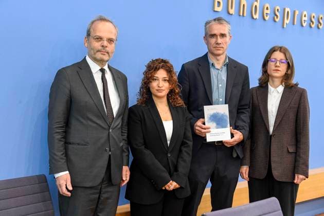 ABB BPK Dr. Felix Klein, Federal Government Commissioner for Jewish Life in Germany and the Fight Against Antisemitism Laura Cazes, Central Welfare Office of the