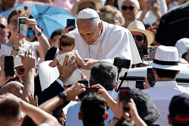 June 17, 2026, Vatican City, ITALIA ROMA: Pope Leo XIV during the weekly general audience in Saint Peters Square, Vatican City, 17 June 2026. ANSA ANGELO CARCONI. Vatican City ITALIA ROMA  - ZUMAa110 20260617_zaf_a110_001 Copyright: xAngeloxCarconix