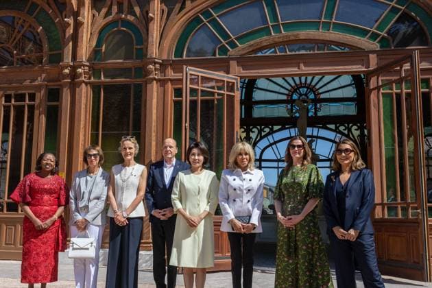G7 Summit PHOTOPQR LE DAUPHINE Tom PHAM VAN SUU Évian-les-Bains June 17, 2026 In Évian-les-Bains, Haute-Savoie, on June 16, 2026, Brigitte Macron and the spouses of G7 leaders and guests spoke with a group of G7 middle school students, a session led by 9th-grade students from Jean-Jacques Rousseau Middle School in Thonon-les-Bains. The theme was child protection in the age of artificial intelligence. Photo by Tom Pham Van Suu, Le Dauphiné Libéré, Évian, France, June 17, 2026. G7 Summit, Évian-les-Bains, Haute-Savoie, Rhône-Alpes, France,detected_source_language Copyright: xPHOTOPQR LExDAUPHINE MAXPPPxTomxPHAMxVANxSUUx 20260617JDL9368 20260617JDL9368