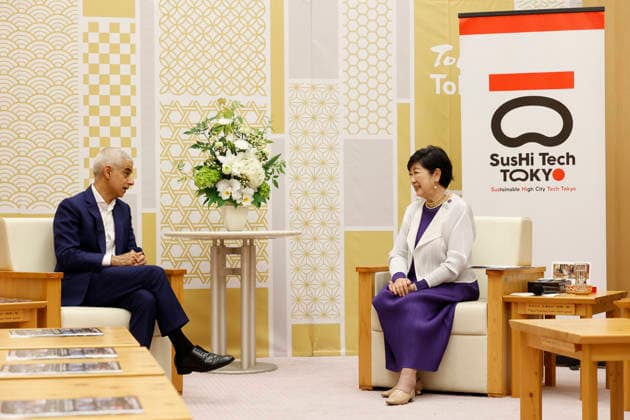 News Bilder des Tages June 18, 2026, Tokyo, Japan: (L to R) Mayor of London Sadiq Khan and Tokyo Governor Yuriko Koike speak during a meeting at the Tokyo Metropolitan Government Building. Mayor Khan is on an official visit to Tokyo to strengthen ties with his counterpart, Governor Koike. Tokyo Japan  - ZUMAm191 20260618_aap_m191_009 Copyright: xRodrigoxReyesxMarinx