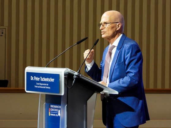 CNTV INTERIOR MINISTER Peter Tschentscher, SPD politician, speech at the 225th meeting of the Standing Conference of Interior Ministers and Senators of the States on June 17, 2026, at the Congress Center Hamburg, Hamburg, Germany,detected_source_language