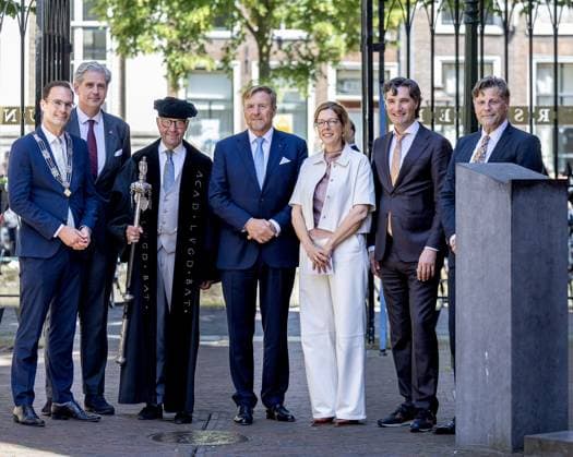 Leiden, The Netherlands, 2026-06-18 14:17:56 LEIDEN, 18-06-2026, Leiden University At the invitation of King Willem-Alexander and Queen Maxima, Emperor Naruhito of Japan is paying a state visit to the Netherlands. Emperor Naruhito is accompanied by Her Majesty Empress Masako. The state visit is a confirmation of the close and historic relationship between Japan and the Netherlands. The countries share 426 years of bilateral relations. PHOTO: NLBeeld POOL Albert Nieboer In the photo: Emperor Naruhito and King Willem-Alexander visit Leiden University. In the Academy Building, they visit a temporary exhibition of objects from various Leiden Japan collections, the Sweat Room where graduates sign their names, and the Senate Chamber. Credit: Copyright: xx x