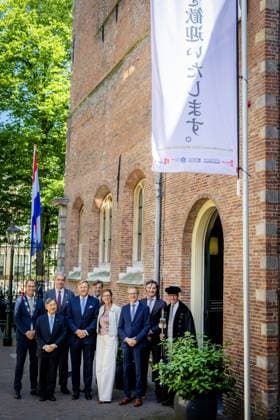 Leiden, The Netherlands, 2026-06-18 14:14:43 LEIDEN, 18-06-2026, Leiden University At the invitation of King Willem-Alexander and Queen Maxima, Emperor Naruhito of Japan is paying a state visit to the Netherlands. Emperor Naruhito is accompanied by Her Majesty Empress Masako. The state visit is a confirmation of the close and historic relationship between Japan and the Netherlands. The countries share 426 years of bilateral relations. PHOTO: NLBeeld POOL Albert Nieboer In the photo: Emperor Naruhito and King Willem-Alexander visit Leiden University. In the Academy Building, they visit a temporary exhibition of objects from various Leiden Japan collections, the Sweat Room where graduates sign their names, and the Senate Chamber. Credit: Copyright: xx x