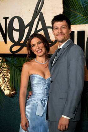 June 25, 2026, New York, New York, USA: MILLIE BOBBY BROWN and her husband JAKE BONGIOVI attend the Enola Holmes 3 New York Red Carpet Premiere. New York USA - ZUMAms4_ 20260625_faf_ms4_013 Copyright: xSoniaxMoskowitzxGordonx