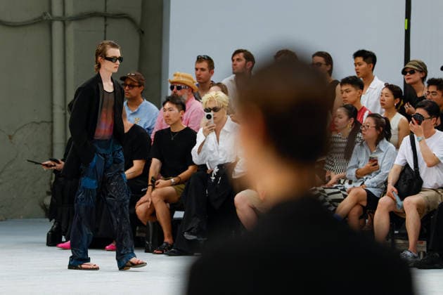 Dries Van Noten Men s Ready-to-Wear Spring Summer 2027 Fashion Show during Paris Fashion Week, France, on June 25, 2026 Bestimage Runway during the Dries Van Noten Men’s Spring Summer 2027 fashion show as part of Paris Fashion Week on June 25, 2026 in Paris, France Paris, France Copyright: xAgencex xBestimagexAgencex xBestimagex