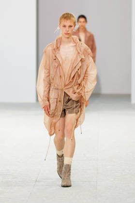 Dries Van Noten Men s Ready-to-Wear Spring Summer 2027 Fashion Show during Paris Fashion Week, France, on June 25, 2026 Bestimage Runway during the Dries Van Noten Men’s Spring Summer 2027 fashion show as part of Paris Fashion Week on June 25, 2026 in Paris, France Paris, France Copyright: xAgencex xBestimagexAgencex xBestimagex