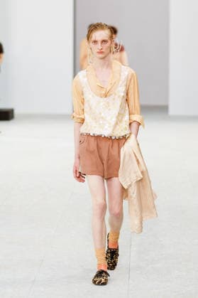 Dries Van Noten Men s Ready-to-Wear Spring Summer 2027 Fashion Show during Paris Fashion Week, France, on June 25, 2026 Bestimage Runway during the Dries Van Noten Men’s Spring Summer 2027 fashion show as part of Paris Fashion Week on June 25, 2026 in Paris, France Paris, France Copyright: xAgencex xBestimagexAgencex xBestimagex