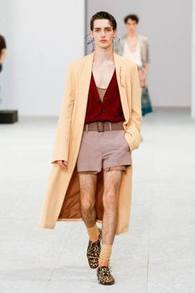 Dries Van Noten Men s Ready-to-Wear Spring Summer 2027 Fashion Show during Paris Fashion Week, France, on June 25, 2026 Bestimage Runway during the Dries Van Noten Men’s Spring Summer 2027 fashion show as part of Paris Fashion Week on June 25, 2026 in Paris, France Paris, France Copyright: xAgencex xBestimagexAgencex xBestimagex
