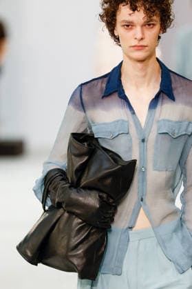 Dries Van Noten Men s Ready-to-Wear Spring Summer 2027 Fashion Show during Paris Fashion Week, France, on June 25, 2026 Bestimage Runway during the Dries Van Noten Men’s Spring Summer 2027 fashion show as part of Paris Fashion Week on June 25, 2026 in Paris, France Paris, France  Copyright: xAgencex xBestimagexAgencex xBestimagex