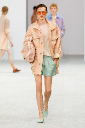 Dries Van Noten Men s Ready-to-Wear Spring Summer 2027 Fashion Show during Paris Fashion Week, France, on June 25, 2026 Bestimage Runway during the Dries Van Noten Men’s Spring Summer 2027 fashion show as part of Paris Fashion Week on June 25, 2026 in Paris, France Paris, France  Copyright: xAgencex xBestimagexAgencex xBestimagex