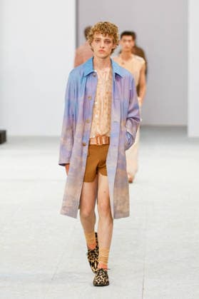 Dries Van Noten Men s Ready-to-Wear Spring Summer 2027 Fashion Show during Paris Fashion Week, France, on June 25, 2026 Bestimage Runway during the Dries Van Noten Men’s Spring Summer 2027 fashion show as part of Paris Fashion Week on June 25, 2026 in Paris, France Paris, France  Copyright: xAgencex xBestimagexAgencex xBestimagex
