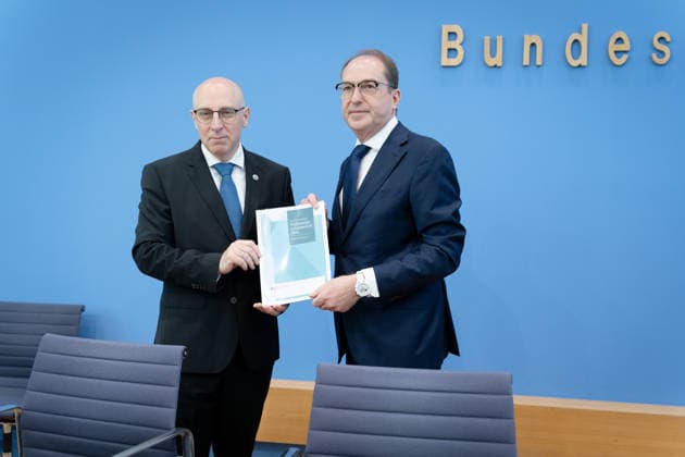 BPK, Presentation of the 2025 Report on the Protection of the Constitution, Berlin; BPK, Presentation of the 2025 Report on the Protection of the Constitution; Alexander Dobrindt, Federal Minister of the Interior; Federal Press Conference; Sinan Selen, President of the Federal Office for the Protection of the Constitution, Berlin, Berlin, GER