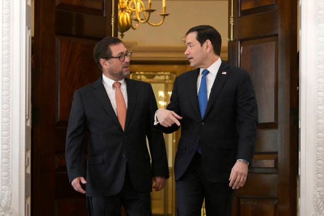 U.S. Secretary of State Marco Rubio (R) speaks with Chilean Foreign Minister Francisco Perez Mackenna (L) prior to a bilateral meeting in Washington, D.C., United States, 06 July 2026. Rubio Meets with Chilean Foreign Minister in Washington !ACHTUNG: NUR REDAKTIONELLE NUTZUNG! Copyright: xLENINxNOLLYx AME7850 20260706-55020817740_1