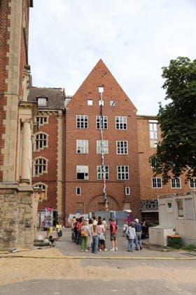 People at the Localize Festival at the old state parliament building on Brauhausberg in Potsdam, July 10, 2026 Localize Festival Potsdam