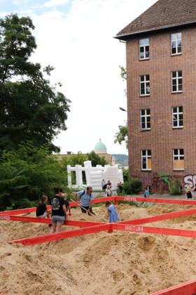 People at the Localize Festival at the old state parliament building on Brauhausberg in Potsdam, July 10, 2026 Localize Festival Potsdam
