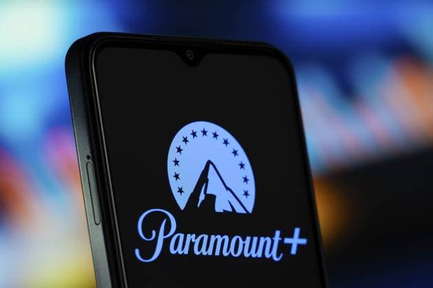 New York, Vereinigte Staaten — 8. Juli 2026: Das Paramount+ Logo ist auf einem Smartphone zu sehen New York, United States- 8 July 2026: Paramount+ logo is seen on a smartphone Copyright: imageBROKER MojahidxMottakin iblmmo18358353.jpg