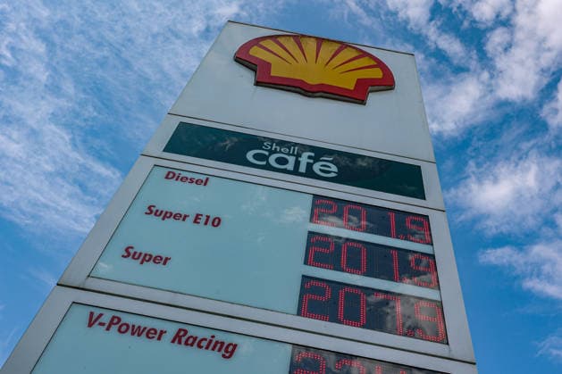 What is the latest on fuel prices at the SHELL gas station in Siegen this morning? The current price for diesel, Super E10, and Super is over 2 euros. Gas station fuel prices on July 14, 2026, in Siegen, Germany