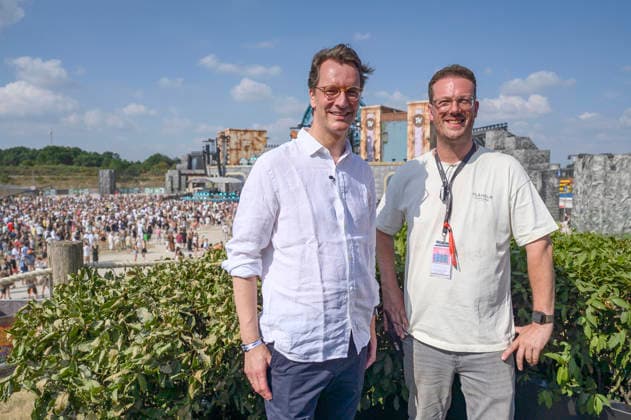 Hendrik Wüst and Bernd Dicks during a tour of the Parookaville Festival at the airport as part of Minister President Weeze’s 2026 summer tour, Weeze, July 17, 2026 Foto:xW.xRanderathx xFuturexImagex wuest_6767