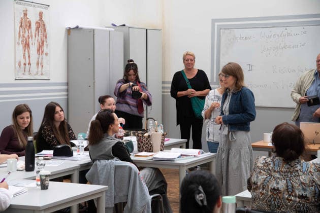 Verena SCHAEFFER, Schäffer, Minister for Children, Youth, Family, Equality, Refugees, and Integration of the State of North Rhine-Westphalia, visits the Quaz Ruhr Language and Training Center in Bochum on July 22, 2026