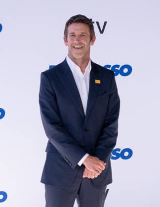 July 27, 2026, Los Angeles, California, USA: American engineer, senior vice president of hardware engineering at Apple Inc. JOHN TERNUS, 51, attends Apple TVÃ¢â‚¬â ¢s Ã¢â‚¬oeTed LassoÃ¢â‚¬Â season 4 global red carpet premiere. Los Angeles USA  - ZUMAb173 20260727_aap_b173_124 Copyright: xBillyxBennightx