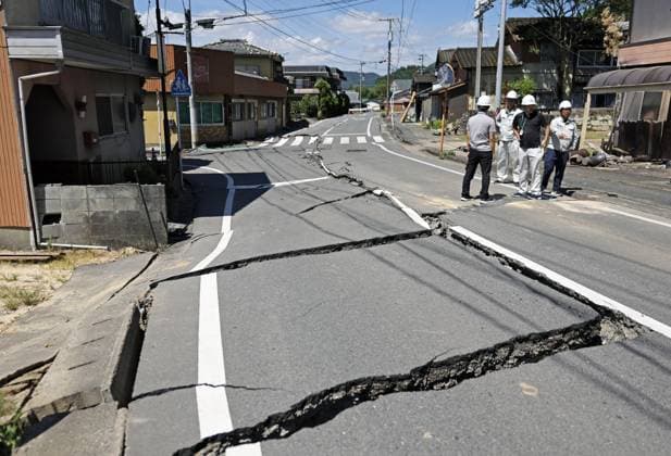 Aftermath of strong earthquake in Kumamoto A road is seen cracked in Uki, Kumamoto Prefecture, on July 31, 2026, three days after a powerful earthquake struck the southwestern Japan prefecture.  A14AA0005624704P