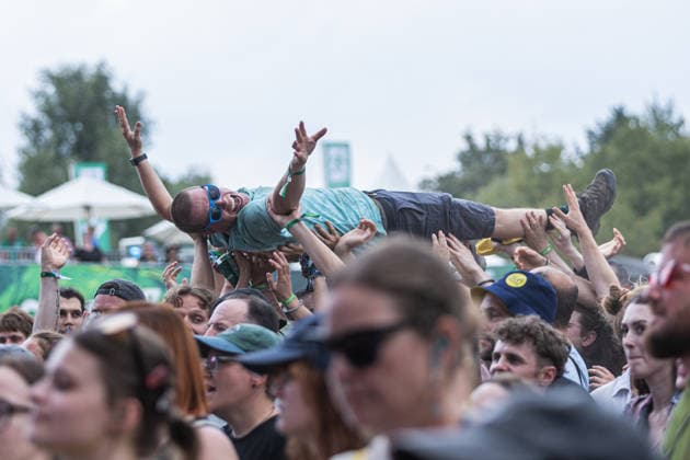 Green Juice Festival Bonn, July 31, 2026, Crowdsurfer at Heisskalt. The Green Juice Festival in Bonn will celebrate its 18th anniversary in 2026. What started as a small private concert has since blossomed into a staple of Bonn’s event calendar. The festival takes place over two days in the park in Bonn Beuel Copyright: xSebastianxDerixx