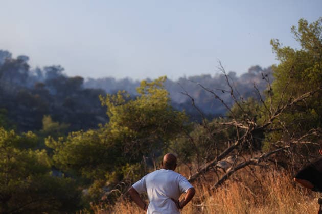 Forest fire in the Western Athens ATHENS, GREECE - JULY 31: Firefighting forces and volunteer groups work to extinguish a wildfire burning on a hill in Haidari, western Athens, Greece, on July 31, 2026. Dimitris Kapantais Anadolu Athens Greece. Editorial use only. Please get in touch for any other usage.  Copyright: x2026xAnadoluxDimitrisxKapantaisx